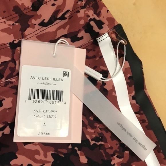 Avec Les Filles Women's Camo Printed Ankle Legging. L - Picture 4 of 8